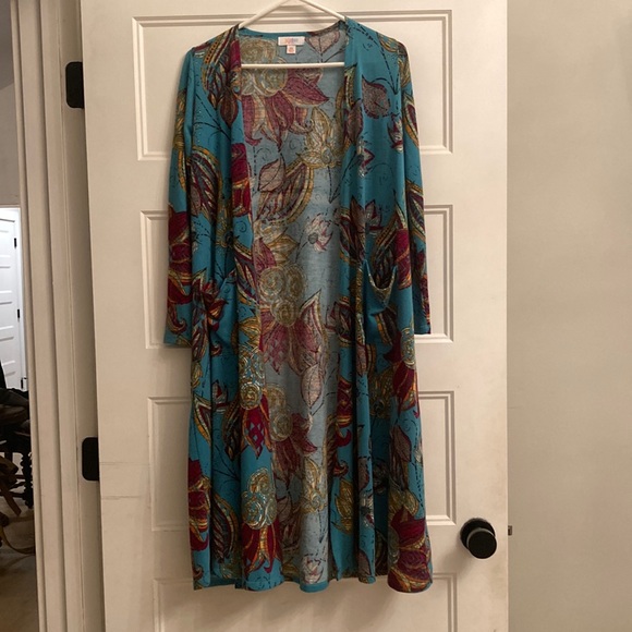 LulaRoe Sarah Cardigan - Picture 1 of 3